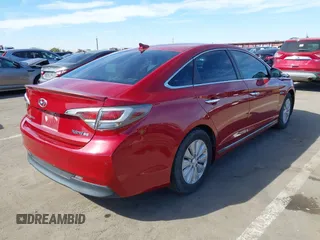 2016 Hyundai Sonata Hybrid SE with VIN KMHE24L18GA038247, listed as a IAAI auction lot 41603106 with 208,891 mi miles. Bid and sale history available at carsss.com. Image 4.