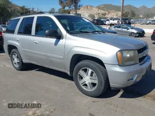 2007 Chevrolet TrailBlazer LS with VIN 1GNDT13SX72185613, listed as a IAAI auction lot 41834511 with 244,314 mi miles. Bid and sale history available at carsss.com. Image 1.