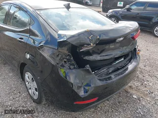 2016 Hyundai Elantra SE with VIN 5NPDH4AE3GH692568, listed as a IAAI auction lot 41110580 with 35,103 mi miles. Bid and sale history available at carsss.com. Image 18.