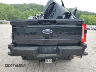 2024 Ford F-250 XL z VIN 1FT7W2BN7RED50176, wystawiony jako Copart lot #59091155 z przebiegiem Nie podano mil oraz Szkoda całkowita • Salvage title. Historia ofert i sprzedaży dostępna na DreamBid. Obrazek 6.