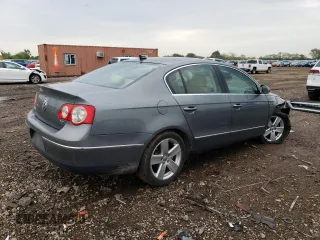 2008 Volkswagen Passat Komfort z VIN WVWAK73C68E061445, wystawiony jako Copart lot #51151354 z przebiegiem 125 198 mil mil oraz Szkoda całkowita • Salvage title. Historia ofert i sprzedaży dostępna na DreamBid. Obrazek 3.