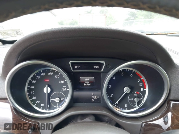 2014 Mercedes-Benz GL-Class GL 450 with VIN 4JGDF7CE5EA430524, listed as a IAAI auction lot 42020941 with 84,544 mi miles. Bid and sale history available at carsss.com. Image 7.