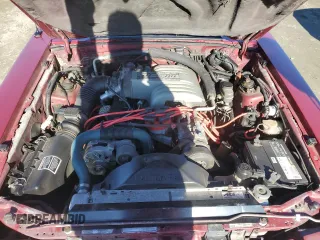 1993 Ford Mustang z VIN 1FACP40E4PF155840, wystawiony jako Copart lot #88301375 z przebiegiem 2 135 mil mil oraz Czysty tytuł • Clean title. Historia ofert i sprzedaży dostępna na DreamBid. Obrazek 11.