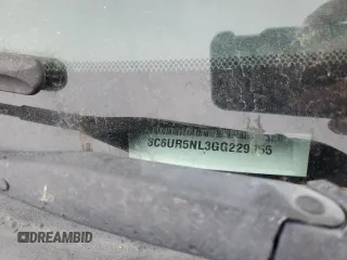 2016 Ram 2500 Laramie z VIN 3C6UR5NL3GG229955, wystawiony jako Copart lot #53573345 z przebiegiem 177 314 mil mil oraz Szkoda całkowita • Salvage title. Historia ofert i sprzedaży dostępna na DreamBid. Obrazek 12.