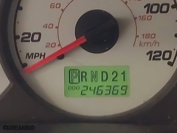 2004 Ford Escape XLT with VIN 1FMYU93164KB05521, listed as a IAAI auction lot 41723219 with 246,369 mi miles. Bid and sale history available at carsss.com. Image 15.