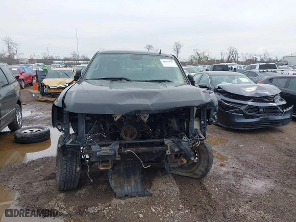 2010 Chevrolet Silverado 1500 LT with VIN 1GCSKSE3XAZ172390, listed as a IAAI auction lot 41839627 with 174,130 mi miles. Bid and sale history available at carsss.com. Image 13.