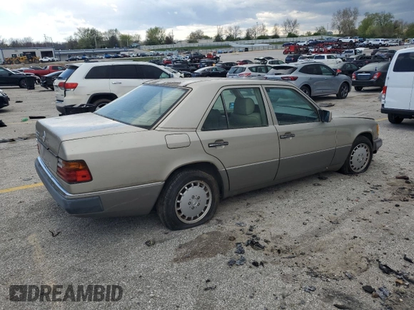 1992 Mercedes-Benz 300 with VIN WDBEA30E0NB570638, listed as a Copart auction lot 52357325 with 122,782 mi miles and Clean Title. Bid and sale history available at DreamBid. Image 3.