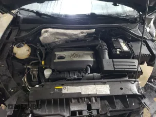 2016 Volkswagen Tiguan R-Line with VIN WVGBV7AX8GW609256, listed as a Copart auction lot 85888204 with 93,165 mi miles and Salvage Title. Bid and sale history available at DreamBid. Image 11.