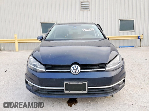 2018 Volkswagen Golf S z VIN 3VWG17AU1JM263597, wystawiony jako Copart lot #54077065 z przebiegiem 63 550 mil mil oraz Szkoda całkowita • Salvage title. Historia ofert i sprzedaży dostępna na DreamBid. Obrazek 5.