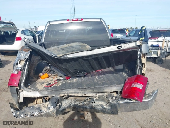 2007 Chevrolet Silverado 1500 LTZ with VIN 2GCEK13M071609477, listed as a IAAI auction lot 41042020 with 193,095 mi miles. Bid and sale history available at carsss.com. Image 15.