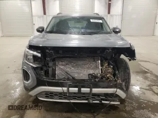 2024 Volkswagen Atlas Peak Edition SE with VIN 1V2CR2CA4RC581662, listed as a Copart auction lot 45403425 with 8,151 mi miles and Salvage title. Bid and sale history available at DreamBid. Image 5.