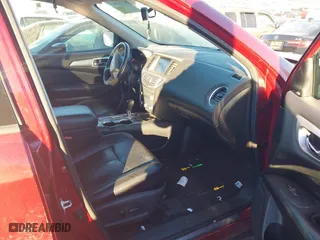 2017 Nissan Pathfinder SV with VIN 5N1DR2MN9HC669673, listed as a IAAI auction lot 41357063 with 141,127 mi miles. Bid and sale history available at carsss.com. Image 5.