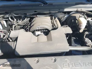 2015 Chevrolet Suburban LS with VIN 1GNSCHKC4FR247183, listed as a IAAI auction lot 41588924 with 283,741 mi miles. Bid and sale history available at carsss.com. Image 10.