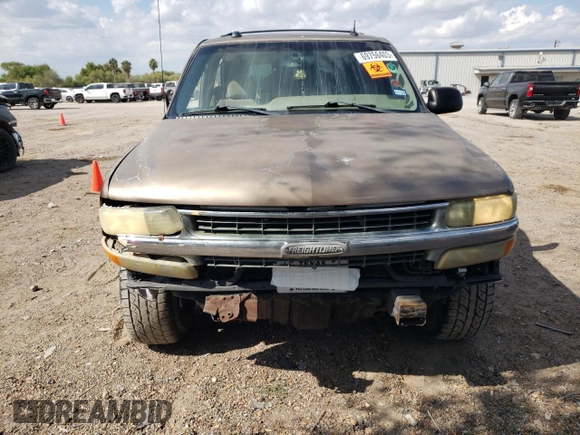 2004 Chevrolet Tahoe LS with VIN 1GNEC13V14R235560, listed as a Copart auction lot 69756403 with 0 mi miles and Salvage Title. Bid and sale history available at carsss.com. Image 5.