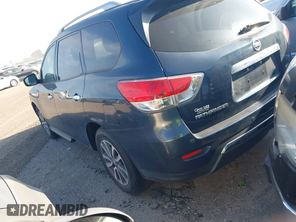 2014 Nissan Pathfinder Platinum with VIN 5N1AR2MN3EC631905, listed as a IAAI auction lot 42621071 with 188,846 mi miles and . Bid and sale history available at DreamBid. Image 3.
