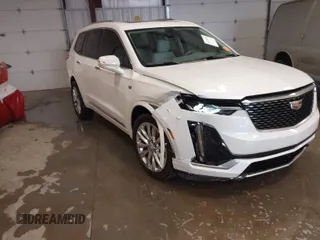 2020 Cadillac XT6 AWD Premium Luxury with VIN 1GYKPDRS3LZ151733, listed as a IAAI auction lot 41339999 with 60,605 mi miles. Bid and sale history available at carsss.com. Image 1.
