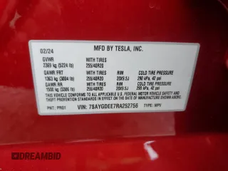 2024 Tesla Model Y Long Range z VIN 7SAYGDEE7RA252756, wystawiony jako Copart lot #58738215 z przebiegiem 13 698 mil mil oraz Szkoda całkowita • Salvage title. Historia ofert i sprzedaży dostępna na DreamBid. Obrazek 14.