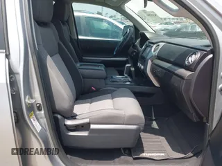 2016 Toyota Tundra SR z VIN 5TFRM5F1XGX099453, wystawiony jako IAAI lot #42492840 z przebiegiem 54 060 mil mil oraz . Historia ofert i sprzedaży dostępna na DreamBid. Obrazek 5.