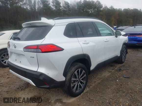 2023 Toyota Corolla Cross XLE с VIN 7MUDAAAG5PV062216, выставлен на аукционе IAAI как лот 40851564 с пробегом 21 120 миль миль и . История ставок и продаж доступна на DreamBid. Изображение 4.