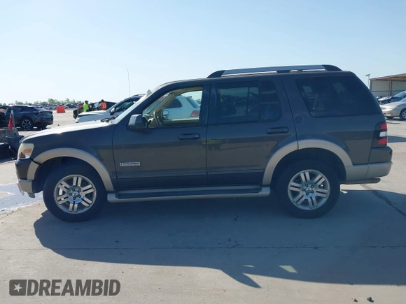 2006 Ford Explorer z VIN 1FMEU64E56UB52663, wystawiony jako IAAI lot #42002830 z przebiegiem 199 847 mil mil oraz . Historia ofert i sprzedaży dostępna na DreamBid. Obrazek 14.