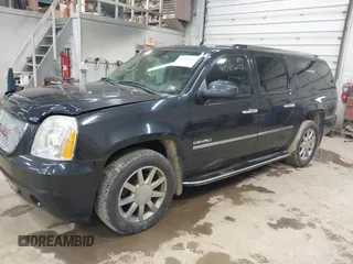 2012 GMC Yukon XL Denali with VIN 1GKS2MEF9CR323393, listed as a IAAI auction lot 41983097 with Not Provided miles. Bid and sale history available at carsss.com. Image 17.