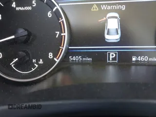 2025 Nissan Altima SV z VIN 1N4BL4DV6SN378171, wystawiony jako IAAI lot #42408449 z przebiegiem 5 405 mil mil oraz . Historia ofert i sprzedaży dostępna na DreamBid. Obrazek 16.
