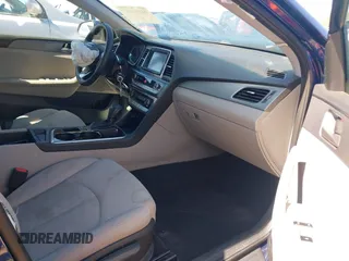 2018 Hyundai Sonata SE with VIN 5NPE24AF3JH599328, listed as a IAAI auction lot 41855551 with 177,255 mi miles and . Bid and sale history available at carsss.com. Image 5.
