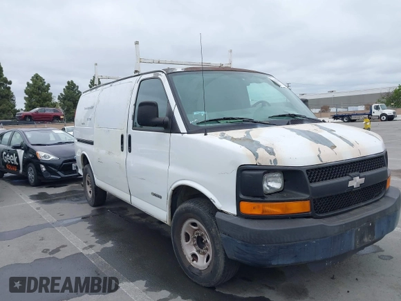 2005 Chevrolet Express Cargo Van with VIN 1GCGG25V451259439, listed as a IAAI auction lot 42117659 with 109,763 mi miles. Bid and sale history available at carsss.com. Image 6.