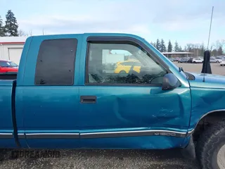 1997 Chevrolet Silverado 1500 with VIN 2GCEK19R2V1262153, listed as a IAAI auction lot 41752380 with 151,375 mi miles and . Bid and sale history available at DreamBid. Image 13.