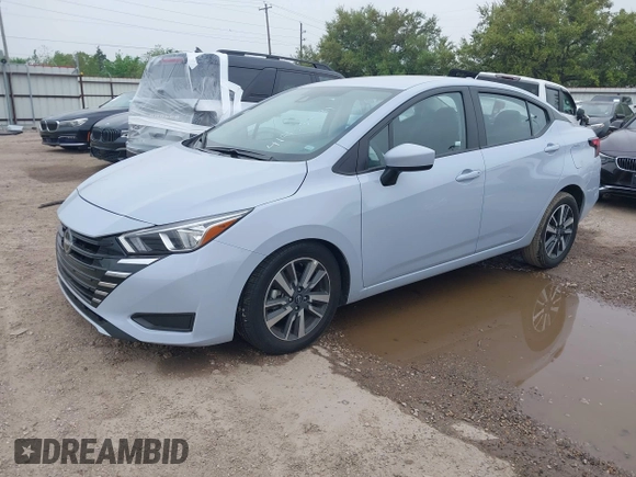 2024 Nissan Versa SV z VIN 3N1CN8EV0RL901518, wystawiony jako IAAI lot #41935491 z przebiegiem 15 873 mil mil oraz . Historia ofert i sprzedaży dostępna na DreamBid. Obrazek 18.