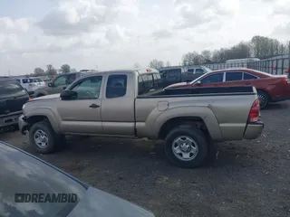 2006 Toyota Tacoma with VIN 5TEUU42N96Z268219, listed as a IAAI auction lot 41833805 with 151,872 mi miles. Bid and sale history available at carsss.com. Image 14.