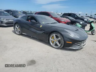 2017 Ferrari F12 z VIN ZFF74UFA8H0220199, wystawiony jako Copart lot #75630184 z przebiegiem Nie podano mil oraz Szkody całkowita. Historia ofert i sprzedaży dostępna na DreamBid. Obrazek 4.