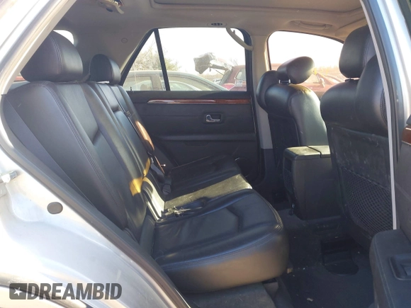 2007 Cadillac SRX with VIN 1GYEE637170162128, listed as a IAAI auction lot 41386248 with 117,661 mi miles. Bid and sale history available at carsss.com. Image 8.