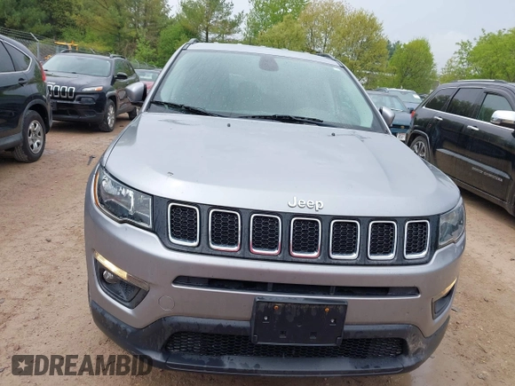 2017 Jeep Compass Latitude z VIN 3C4NJDBB8HT693164, wystawiony jako IAAI lot #42256210 z przebiegiem 52 130 mil mil oraz . Historia ofert i sprzedaży dostępna na DreamBid. Obrazek 12.