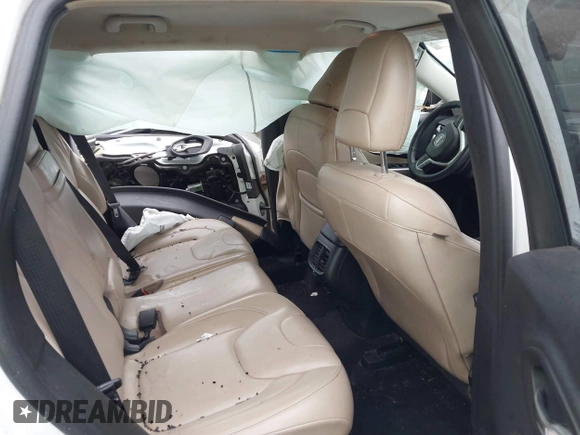 2018 Jeep Cherokee Limited with VIN 1C4PJLDB8JD620937, listed as a IAAI auction lot 42214704 with 172,090 mi miles and . Bid and sale history available at DreamBid. Image 8.