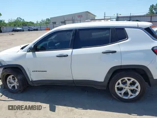 2024 Jeep Compass Sport с VIN 3C4NJDANXRT166403, выставлен на аукционе IAAI как лот 42248305 с пробегом 20 907 миль миль и . История ставок и продаж доступна на DreamBid. Изображение 15.