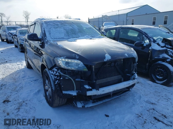 2015 Audi Q7 3.0T S line Prestige with VIN WA1DGAFE1FD017388, listed as a IAAI auction lot 41619900 with 122,420 mi miles. Bid and sale history available at carsss.com. Image 1.