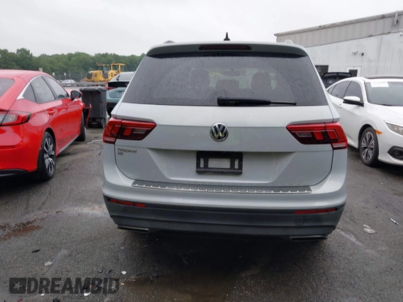 2019 Volkswagen Tiguan SE z VIN 3VV3B7AX7KM029525, wystawiony jako IAAI lot #42631715 z przebiegiem 148 174 mil mil oraz . Historia ofert i sprzedaży dostępna na DreamBid. Obrazek 16.