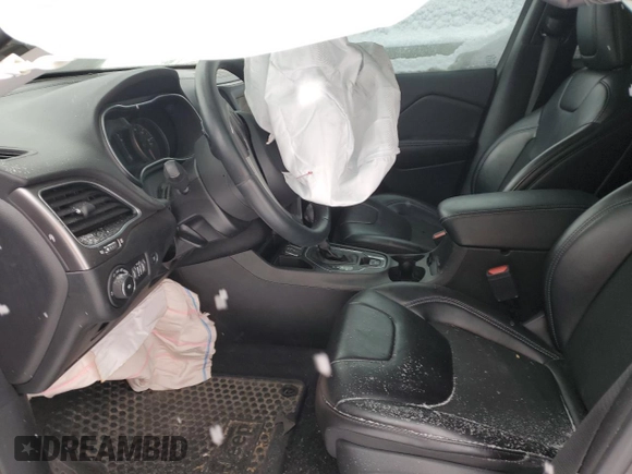 2019 Jeep Cherokee Latitude Plus with VIN 1C4PJLLX0KD403851, listed as a Copart auction lot 84743624 with Not provided miles and Salvage title. Bid and sale history available at DreamBid. Image 7.