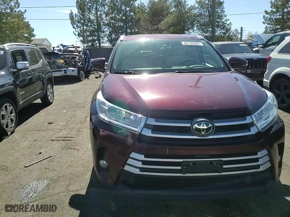 2019 Toyota Highlander SE with VIN 5TDJZRFHXKS735130, listed as a Copart auction lot 48136405 with 81,461 mi miles and Salvage Title. Bid and sale history available at carsss.com. Image 12.