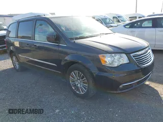 2014 Chrysler Town & Country Touring-L with VIN 2C4RC1CG5ER387011, listed as a IAAI auction lot 41844521 with 147,246 mi miles. Bid and sale history available at carsss.com. Image 1.