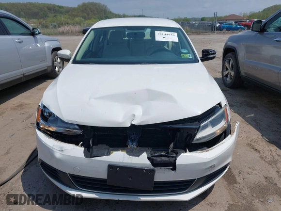 2013 Volkswagen Jetta SE with VIN 3VWDP7AJ2DM368385, listed as a IAAI auction lot 42144936 with 105,621 mi miles and . Bid and sale history available at DreamBid. Image 12.
