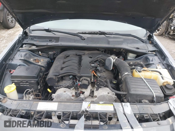 2008 Dodge Magnum SXT with VIN 2D4FV37VX8H225695, listed as a IAAI auction lot 42037741 with 196,099 mi miles and . Bid and sale history available at carsss.com. Image 10.