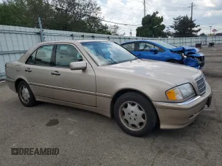 2000 Mercedes-Benz C 230 Kompressor с VIN WDBHA24G9YA806300, выставлен на аукционе Copart как лот 61999505 с пробегом 113 036 миль миль и Списание • Salvage title. История ставок и продаж доступна на DreamBid. Изображение 4.