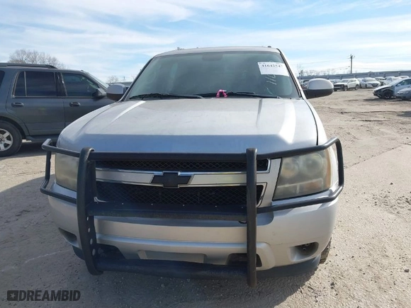 2011 Chevrolet Suburban LS with VIN 1GNWKLEG1BR365577, listed as a IAAI auction lot 41642547 with NaN miles. Bid and sale history available at carsss.com. Image 12.