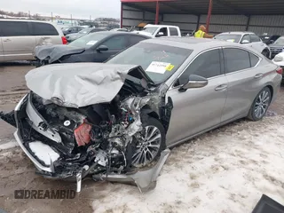 2021 Lexus ES with VIN 58ADZ1B15MU107499, listed as a IAAI auction lot 41742998 with 1 mi miles. Bid and sale history available at carsss.com. Image 17.