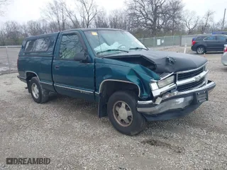 1998 Chevrolet C/K 1500 with VIN 1GCEC14W6WZ189503, listed as a IAAI auction lot 41941601 with 193,752 mi miles. Bid and sale history available at carsss.com. Image 1.