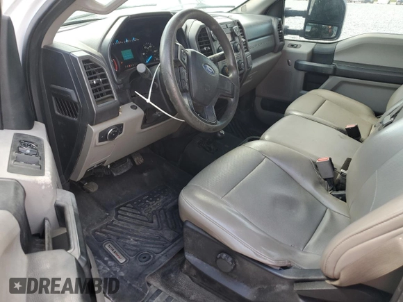 2017 Ford F-250 Lariat z VIN 1FT7W2BT4HEE27096, wystawiony jako Copart lot #58012465 z przebiegiem 185 512 mil mil oraz Czysty tytuł • Clean title. Historia ofert i sprzedaży dostępna na DreamBid. Obrazek 8.