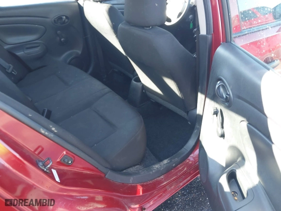 2019 Nissan Versa Sedan SV with VIN 3N1CN7AP0KL810949, listed as a IAAI auction lot 41352561 with 98,995 mi miles. Bid and sale history available at carsss.com. Image 8.