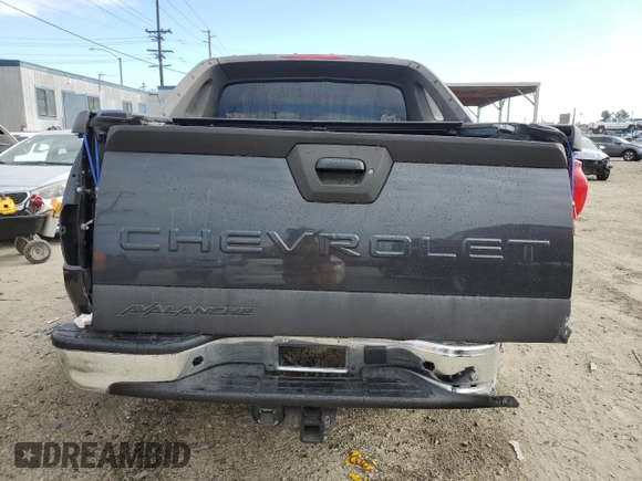 2004 Chevrolet Avalanche with VIN 3GNEC12T74G136869, listed as a Copart auction lot 50384405 with 181,524 mi miles and Salvage Title. Bid and sale history available at carsss.com. Image 6.